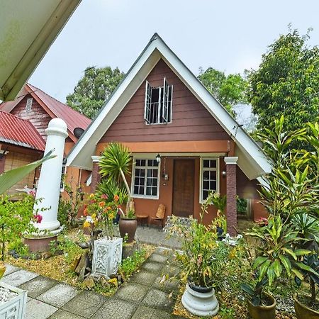 Oyo 90642 Twin Mutiara Chalet & Homestay Jeli Eksteriør bilde