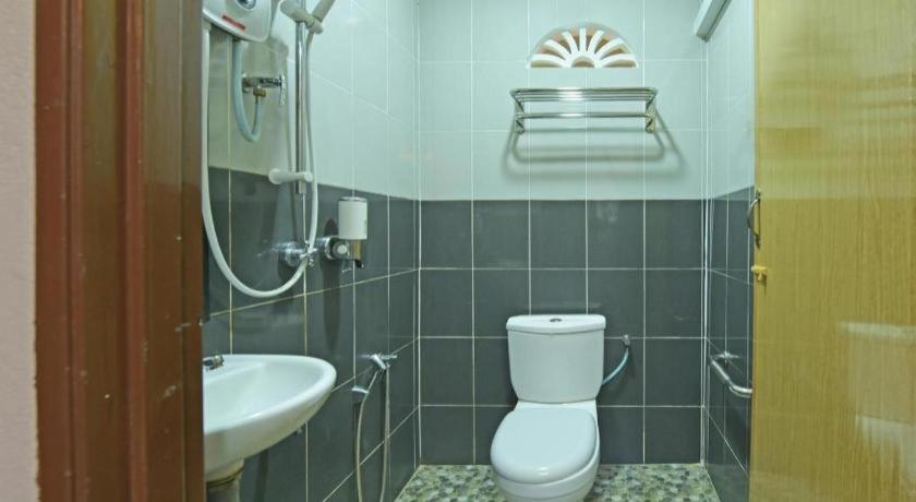 Oyo 90642 Twin Mutiara Chalet & Homestay Jeli Eksteriør bilde